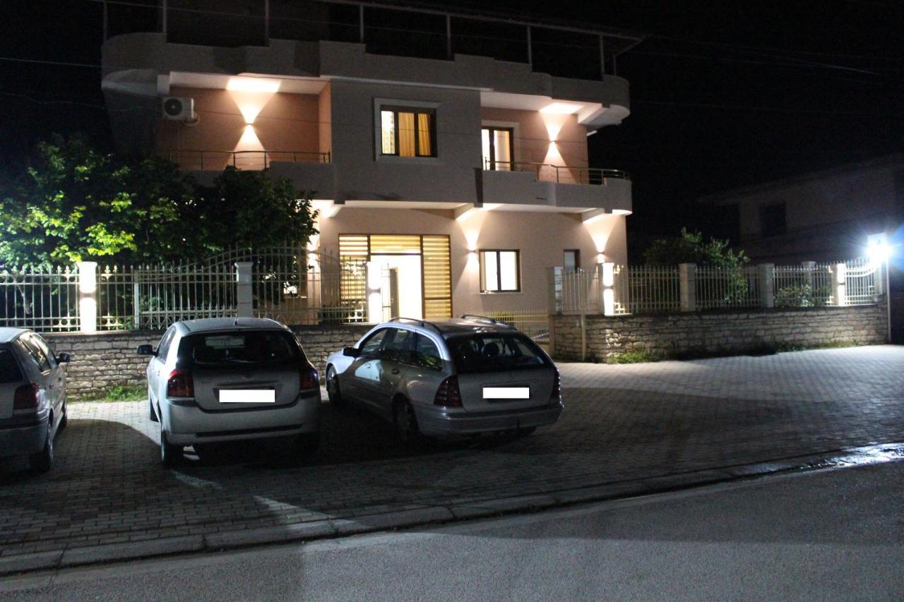 Hotel Vila Maledhi Berat Exterior foto
