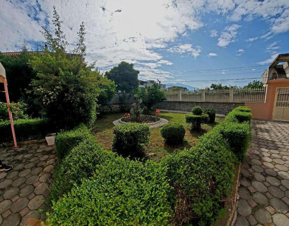 Hotel Vila Maledhi Berat Exterior foto
